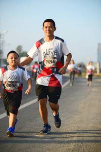 BIB: 7694, 8006
                            <button type="button" onclick="openModal(6464912)" class="btn btn-primary btn-sm float-right btn-popup" data-toggle="modal" data-target=".modal-high-quality">
                        <i class="fas fa-shopping-cart"></i> Add to Cart
                    </button>
                                            <button type="button" onclick="isThisMe(6464912, true)" class="btn btn-success btn-sm float-right btn-popup btn-isme hidden" data-toggle="tooltip" data-placement="bottom" title="นี่คือรูปของคุณใช่ไหม คลิกที่นี่เพื่อเอาเข้าอัลบั้ม">
                        <i class="fas fa-plus"></i> Add to album
                    </button>
                    <button type="button" onclick="isThisMe(6464912, false)" class="btn btn-warning btn-sm float-right btn-popup btn-isnotme hidden">
                        <i class="fas fa-ban"></i> Remove from album
                    </button>