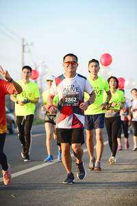 BIB: 2862
                            <button type="button" onclick="openModal(6462106)" class="btn btn-primary btn-sm float-right btn-popup" data-toggle="modal" data-target=".modal-high-quality">
                        <i class="fas fa-shopping-cart"></i> Add to Cart
                    </button>
                                            <button type="button" onclick="isThisMe(6462106, true)" class="btn btn-success btn-sm float-right btn-popup btn-isme hidden" data-toggle="tooltip" data-placement="bottom" title="นี่คือรูปของคุณใช่ไหม คลิกที่นี่เพื่อเอาเข้าอัลบั้ม">
                        <i class="fas fa-plus"></i> Add to album
                    </button>
                    <button type="button" onclick="isThisMe(6462106, false)" class="btn btn-warning btn-sm float-right btn-popup btn-isnotme hidden">
                        <i class="fas fa-ban"></i> Remove from album
                    </button>