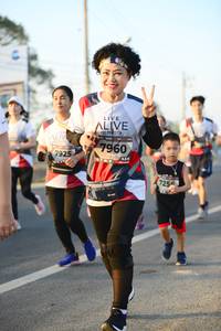 BIB: 7960, 7925, 725
                            <button type="button" onclick="openModal(6459627)" class="btn btn-primary btn-sm float-right btn-popup" data-toggle="modal" data-target=".modal-high-quality">
                        <i class="fas fa-shopping-cart"></i> Add to Cart
                    </button>
                                            <button type="button" onclick="isThisMe(6459627, true)" class="btn btn-success btn-sm float-right btn-popup btn-isme hidden" data-toggle="tooltip" data-placement="bottom" title="นี่คือรูปของคุณใช่ไหม คลิกที่นี่เพื่อเอาเข้าอัลบั้ม">
                        <i class="fas fa-plus"></i> Add to album
                    </button>
                    <button type="button" onclick="isThisMe(6459627, false)" class="btn btn-warning btn-sm float-right btn-popup btn-isnotme hidden">
                        <i class="fas fa-ban"></i> Remove from album
                    </button>