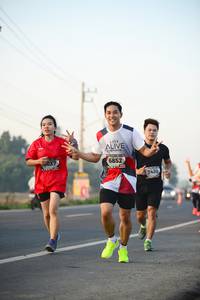 BIB: 037, 6852, 7420
                            <button type="button" onclick="openModal(6440903)" class="btn btn-primary btn-sm float-right btn-popup" data-toggle="modal" data-target=".modal-high-quality">
                        <i class="fas fa-shopping-cart"></i> Add to Cart
                    </button>
                                            <button type="button" onclick="isThisMe(6440903, true)" class="btn btn-success btn-sm float-right btn-popup btn-isme hidden" data-toggle="tooltip" data-placement="bottom" title="นี่คือรูปของคุณใช่ไหม คลิกที่นี่เพื่อเอาเข้าอัลบั้ม">
                        <i class="fas fa-plus"></i> Add to album
                    </button>
                    <button type="button" onclick="isThisMe(6440903, false)" class="btn btn-warning btn-sm float-right btn-popup btn-isnotme hidden">
                        <i class="fas fa-ban"></i> Remove from album
                    </button>