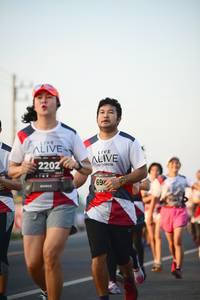 BIB: 2202
                            <button type="button" onclick="openModal(6440569)" class="btn btn-primary btn-sm float-right btn-popup" data-toggle="modal" data-target=".modal-high-quality">
                        <i class="fas fa-shopping-cart"></i> Add to Cart
                    </button>
                                            <button type="button" onclick="isThisMe(6440569, true)" class="btn btn-success btn-sm float-right btn-popup btn-isme hidden" data-toggle="tooltip" data-placement="bottom" title="นี่คือรูปของคุณใช่ไหม คลิกที่นี่เพื่อเอาเข้าอัลบั้ม">
                        <i class="fas fa-plus"></i> Add to album
                    </button>
                    <button type="button" onclick="isThisMe(6440569, false)" class="btn btn-warning btn-sm float-right btn-popup btn-isnotme hidden">
                        <i class="fas fa-ban"></i> Remove from album
                    </button>