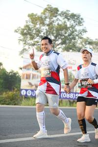 BIB: 653, 383, 0885
                            <button type="button" onclick="openModal(6439291)" class="btn btn-primary btn-sm float-right btn-popup" data-toggle="modal" data-target=".modal-high-quality">
                        <i class="fas fa-shopping-cart"></i> Add to Cart
                    </button>
                                            <button type="button" onclick="isThisMe(6439291, true)" class="btn btn-success btn-sm float-right btn-popup btn-isme hidden" data-toggle="tooltip" data-placement="bottom" title="นี่คือรูปของคุณใช่ไหม คลิกที่นี่เพื่อเอาเข้าอัลบั้ม">
                        <i class="fas fa-plus"></i> Add to album
                    </button>
                    <button type="button" onclick="isThisMe(6439291, false)" class="btn btn-warning btn-sm float-right btn-popup btn-isnotme hidden">
                        <i class="fas fa-ban"></i> Remove from album
                    </button>