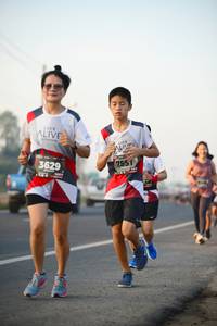 BIB: 3629, 7551
                            <button type="button" onclick="openModal(6441708)" class="btn btn-primary btn-sm float-right btn-popup" data-toggle="modal" data-target=".modal-high-quality">
                        <i class="fas fa-shopping-cart"></i> Add to Cart
                    </button>
                                            <button type="button" onclick="isThisMe(6441708, true)" class="btn btn-success btn-sm float-right btn-popup btn-isme hidden" data-toggle="tooltip" data-placement="bottom" title="นี่คือรูปของคุณใช่ไหม คลิกที่นี่เพื่อเอาเข้าอัลบั้ม">
                        <i class="fas fa-plus"></i> Add to album
                    </button>
                    <button type="button" onclick="isThisMe(6441708, false)" class="btn btn-warning btn-sm float-right btn-popup btn-isnotme hidden">
                        <i class="fas fa-ban"></i> Remove from album
                    </button>