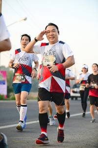 BIB: 7688, 3624
                            <button type="button" onclick="openModal(6439416)" class="btn btn-primary btn-sm float-right btn-popup" data-toggle="modal" data-target=".modal-high-quality">
                        <i class="fas fa-shopping-cart"></i> Add to Cart
                    </button>
                                            <button type="button" onclick="isThisMe(6439416, true)" class="btn btn-success btn-sm float-right btn-popup btn-isme hidden" data-toggle="tooltip" data-placement="bottom" title="นี่คือรูปของคุณใช่ไหม คลิกที่นี่เพื่อเอาเข้าอัลบั้ม">
                        <i class="fas fa-plus"></i> Add to album
                    </button>
                    <button type="button" onclick="isThisMe(6439416, false)" class="btn btn-warning btn-sm float-right btn-popup btn-isnotme hidden">
                        <i class="fas fa-ban"></i> Remove from album
                    </button>