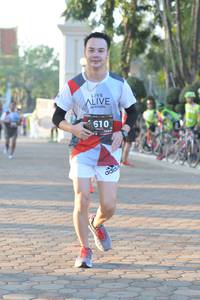 BIB: 610
                            <button type="button" onclick="openModal(6452014)" class="btn btn-primary btn-sm float-right btn-popup" data-toggle="modal" data-target=".modal-high-quality">
                        <i class="fas fa-shopping-cart"></i> Add to Cart
                    </button>
                                            <button type="button" onclick="isThisMe(6452014, true)" class="btn btn-success btn-sm float-right btn-popup btn-isme hidden" data-toggle="tooltip" data-placement="bottom" title="นี่คือรูปของคุณใช่ไหม คลิกที่นี่เพื่อเอาเข้าอัลบั้ม">
                        <i class="fas fa-plus"></i> Add to album
                    </button>
                    <button type="button" onclick="isThisMe(6452014, false)" class="btn btn-warning btn-sm float-right btn-popup btn-isnotme hidden">
                        <i class="fas fa-ban"></i> Remove from album
                    </button>