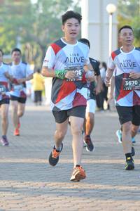 BIB: 3670
                            <button type="button" onclick="openModal(6454666)" class="btn btn-primary btn-sm float-right btn-popup" data-toggle="modal" data-target=".modal-high-quality">
                        <i class="fas fa-shopping-cart"></i> Add to Cart
                    </button>
                                            <button type="button" onclick="isThisMe(6454666, true)" class="btn btn-success btn-sm float-right btn-popup btn-isme hidden" data-toggle="tooltip" data-placement="bottom" title="นี่คือรูปของคุณใช่ไหม คลิกที่นี่เพื่อเอาเข้าอัลบั้ม">
                        <i class="fas fa-plus"></i> Add to album
                    </button>
                    <button type="button" onclick="isThisMe(6454666, false)" class="btn btn-warning btn-sm float-right btn-popup btn-isnotme hidden">
                        <i class="fas fa-ban"></i> Remove from album
                    </button>