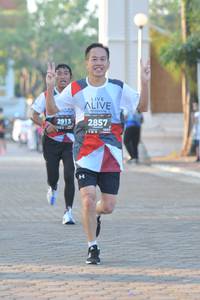 BIB: 2857, 2913
                            <button type="button" onclick="openModal(6446506)" class="btn btn-primary btn-sm float-right btn-popup" data-toggle="modal" data-target=".modal-high-quality">
                        <i class="fas fa-shopping-cart"></i> Add to Cart
                    </button>
                                            <button type="button" onclick="isThisMe(6446506, true)" class="btn btn-success btn-sm float-right btn-popup btn-isme hidden" data-toggle="tooltip" data-placement="bottom" title="นี่คือรูปของคุณใช่ไหม คลิกที่นี่เพื่อเอาเข้าอัลบั้ม">
                        <i class="fas fa-plus"></i> Add to album
                    </button>
                    <button type="button" onclick="isThisMe(6446506, false)" class="btn btn-warning btn-sm float-right btn-popup btn-isnotme hidden">
                        <i class="fas fa-ban"></i> Remove from album
                    </button>