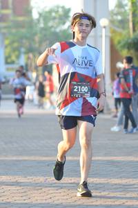 BIB: 2100
                            <button type="button" onclick="openModal(6454259)" class="btn btn-primary btn-sm float-right btn-popup" data-toggle="modal" data-target=".modal-high-quality">
                        <i class="fas fa-shopping-cart"></i> Add to Cart
                    </button>
                                            <button type="button" onclick="isThisMe(6454259, true)" class="btn btn-success btn-sm float-right btn-popup btn-isme hidden" data-toggle="tooltip" data-placement="bottom" title="นี่คือรูปของคุณใช่ไหม คลิกที่นี่เพื่อเอาเข้าอัลบั้ม">
                        <i class="fas fa-plus"></i> Add to album
                    </button>
                    <button type="button" onclick="isThisMe(6454259, false)" class="btn btn-warning btn-sm float-right btn-popup btn-isnotme hidden">
                        <i class="fas fa-ban"></i> Remove from album
                    </button>