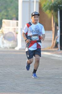 BIB: 3696
                            <button type="button" onclick="openModal(6443789)" class="btn btn-primary btn-sm float-right btn-popup" data-toggle="modal" data-target=".modal-high-quality">
                        <i class="fas fa-shopping-cart"></i> Add to Cart
                    </button>
                                            <button type="button" onclick="isThisMe(6443789, true)" class="btn btn-success btn-sm float-right btn-popup btn-isme hidden" data-toggle="tooltip" data-placement="bottom" title="นี่คือรูปของคุณใช่ไหม คลิกที่นี่เพื่อเอาเข้าอัลบั้ม">
                        <i class="fas fa-plus"></i> Add to album
                    </button>
                    <button type="button" onclick="isThisMe(6443789, false)" class="btn btn-warning btn-sm float-right btn-popup btn-isnotme hidden">
                        <i class="fas fa-ban"></i> Remove from album
                    </button>