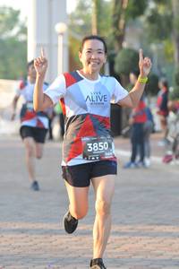 BIB: 3850
                            <button type="button" onclick="openModal(6443069)" class="btn btn-primary btn-sm float-right btn-popup" data-toggle="modal" data-target=".modal-high-quality">
                        <i class="fas fa-shopping-cart"></i> Add to Cart
                    </button>
                                            <button type="button" onclick="isThisMe(6443069, true)" class="btn btn-success btn-sm float-right btn-popup btn-isme hidden" data-toggle="tooltip" data-placement="bottom" title="นี่คือรูปของคุณใช่ไหม คลิกที่นี่เพื่อเอาเข้าอัลบั้ม">
                        <i class="fas fa-plus"></i> Add to album
                    </button>
                    <button type="button" onclick="isThisMe(6443069, false)" class="btn btn-warning btn-sm float-right btn-popup btn-isnotme hidden">
                        <i class="fas fa-ban"></i> Remove from album
                    </button>