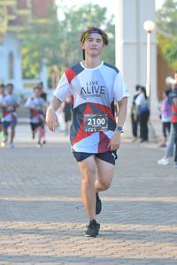 BIB: 2100
                            <button type="button" onclick="openModal(6454254)" class="btn btn-primary btn-sm float-right btn-popup" data-toggle="modal" data-target=".modal-high-quality">
                        <i class="fas fa-shopping-cart"></i> Add to Cart
                    </button>
                                            <button type="button" onclick="isThisMe(6454254, true)" class="btn btn-success btn-sm float-right btn-popup btn-isme hidden" data-toggle="tooltip" data-placement="bottom" title="นี่คือรูปของคุณใช่ไหม คลิกที่นี่เพื่อเอาเข้าอัลบั้ม">
                        <i class="fas fa-plus"></i> Add to album
                    </button>
                    <button type="button" onclick="isThisMe(6454254, false)" class="btn btn-warning btn-sm float-right btn-popup btn-isnotme hidden">
                        <i class="fas fa-ban"></i> Remove from album
                    </button>