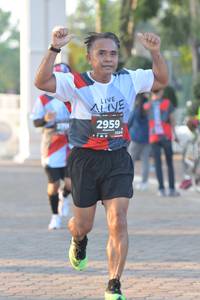 BIB: 2959
                            <button type="button" onclick="openModal(6448025)" class="btn btn-primary btn-sm float-right btn-popup" data-toggle="modal" data-target=".modal-high-quality">
                        <i class="fas fa-shopping-cart"></i> Add to Cart
                    </button>
                                            <button type="button" onclick="isThisMe(6448025, true)" class="btn btn-success btn-sm float-right btn-popup btn-isme hidden" data-toggle="tooltip" data-placement="bottom" title="นี่คือรูปของคุณใช่ไหม คลิกที่นี่เพื่อเอาเข้าอัลบั้ม">
                        <i class="fas fa-plus"></i> Add to album
                    </button>
                    <button type="button" onclick="isThisMe(6448025, false)" class="btn btn-warning btn-sm float-right btn-popup btn-isnotme hidden">
                        <i class="fas fa-ban"></i> Remove from album
                    </button>