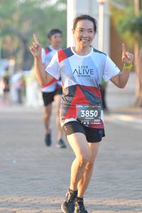 BIB: 3850, 128
                            <button type="button" onclick="openModal(6443402)" class="btn btn-primary btn-sm float-right btn-popup" data-toggle="modal" data-target=".modal-high-quality">
                        <i class="fas fa-shopping-cart"></i> Add to Cart
                    </button>
                                            <button type="button" onclick="isThisMe(6443402, true)" class="btn btn-success btn-sm float-right btn-popup btn-isme hidden" data-toggle="tooltip" data-placement="bottom" title="นี่คือรูปของคุณใช่ไหม คลิกที่นี่เพื่อเอาเข้าอัลบั้ม">
                        <i class="fas fa-plus"></i> Add to album
                    </button>
                    <button type="button" onclick="isThisMe(6443402, false)" class="btn btn-warning btn-sm float-right btn-popup btn-isnotme hidden">
                        <i class="fas fa-ban"></i> Remove from album
                    </button>