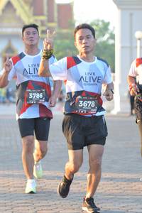 BIB: 3786, 3678
                            <button type="button" onclick="openModal(6446633)" class="btn btn-primary btn-sm float-right btn-popup" data-toggle="modal" data-target=".modal-high-quality">
                        <i class="fas fa-shopping-cart"></i> Add to Cart
                    </button>
                                            <button type="button" onclick="isThisMe(6446633, true)" class="btn btn-success btn-sm float-right btn-popup btn-isme hidden" data-toggle="tooltip" data-placement="bottom" title="นี่คือรูปของคุณใช่ไหม คลิกที่นี่เพื่อเอาเข้าอัลบั้ม">
                        <i class="fas fa-plus"></i> Add to album
                    </button>
                    <button type="button" onclick="isThisMe(6446633, false)" class="btn btn-warning btn-sm float-right btn-popup btn-isnotme hidden">
                        <i class="fas fa-ban"></i> Remove from album
                    </button>