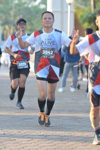 BIB: 3642, 2078
                            <button type="button" onclick="openModal(6452765)" class="btn btn-primary btn-sm float-right btn-popup" data-toggle="modal" data-target=".modal-high-quality">
                        <i class="fas fa-shopping-cart"></i> Add to Cart
                    </button>
                                            <button type="button" onclick="isThisMe(6452765, true)" class="btn btn-success btn-sm float-right btn-popup btn-isme hidden" data-toggle="tooltip" data-placement="bottom" title="นี่คือรูปของคุณใช่ไหม คลิกที่นี่เพื่อเอาเข้าอัลบั้ม">
                        <i class="fas fa-plus"></i> Add to album
                    </button>
                    <button type="button" onclick="isThisMe(6452765, false)" class="btn btn-warning btn-sm float-right btn-popup btn-isnotme hidden">
                        <i class="fas fa-ban"></i> Remove from album
                    </button>