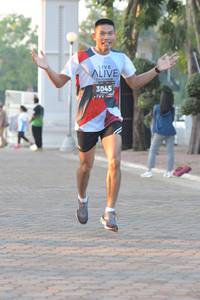 BIB: 3045
                            <button type="button" onclick="openModal(6421546)" class="btn btn-primary btn-sm float-right btn-popup" data-toggle="modal" data-target=".modal-high-quality">
                        <i class="fas fa-shopping-cart"></i> Add to Cart
                    </button>
                                            <button type="button" onclick="isThisMe(6421546, true)" class="btn btn-success btn-sm float-right btn-popup btn-isme hidden" data-toggle="tooltip" data-placement="bottom" title="นี่คือรูปของคุณใช่ไหม คลิกที่นี่เพื่อเอาเข้าอัลบั้ม">
                        <i class="fas fa-plus"></i> Add to album
                    </button>
                    <button type="button" onclick="isThisMe(6421546, false)" class="btn btn-warning btn-sm float-right btn-popup btn-isnotme hidden">
                        <i class="fas fa-ban"></i> Remove from album
                    </button>