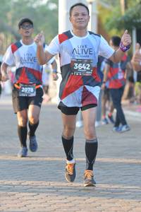 BIB: 3642, 122, 2078
                            <button type="button" onclick="openModal(6452835)" class="btn btn-primary btn-sm float-right btn-popup" data-toggle="modal" data-target=".modal-high-quality">
                        <i class="fas fa-shopping-cart"></i> Add to Cart
                    </button>
                                            <button type="button" onclick="isThisMe(6452835, true)" class="btn btn-success btn-sm float-right btn-popup btn-isme hidden" data-toggle="tooltip" data-placement="bottom" title="นี่คือรูปของคุณใช่ไหม คลิกที่นี่เพื่อเอาเข้าอัลบั้ม">
                        <i class="fas fa-plus"></i> Add to album
                    </button>
                    <button type="button" onclick="isThisMe(6452835, false)" class="btn btn-warning btn-sm float-right btn-popup btn-isnotme hidden">
                        <i class="fas fa-ban"></i> Remove from album
                    </button>