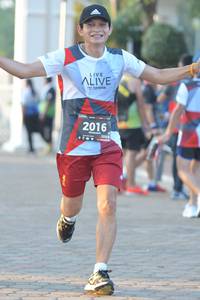 BIB: 2016, 124
                            <button type="button" onclick="openModal(6439418)" class="btn btn-primary btn-sm float-right btn-popup" data-toggle="modal" data-target=".modal-high-quality">
                        <i class="fas fa-shopping-cart"></i> Add to Cart
                    </button>
                                            <button type="button" onclick="isThisMe(6439418, true)" class="btn btn-success btn-sm float-right btn-popup btn-isme hidden" data-toggle="tooltip" data-placement="bottom" title="นี่คือรูปของคุณใช่ไหม คลิกที่นี่เพื่อเอาเข้าอัลบั้ม">
                        <i class="fas fa-plus"></i> Add to album
                    </button>
                    <button type="button" onclick="isThisMe(6439418, false)" class="btn btn-warning btn-sm float-right btn-popup btn-isnotme hidden">
                        <i class="fas fa-ban"></i> Remove from album
                    </button>