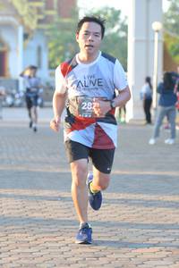 BIB: 287
                            <button type="button" onclick="openModal(6451521)" class="btn btn-primary btn-sm float-right btn-popup" data-toggle="modal" data-target=".modal-high-quality">
                        <i class="fas fa-shopping-cart"></i> Add to Cart
                    </button>
                                            <button type="button" onclick="isThisMe(6451521, true)" class="btn btn-success btn-sm float-right btn-popup btn-isme hidden" data-toggle="tooltip" data-placement="bottom" title="นี่คือรูปของคุณใช่ไหม คลิกที่นี่เพื่อเอาเข้าอัลบั้ม">
                        <i class="fas fa-plus"></i> Add to album
                    </button>
                    <button type="button" onclick="isThisMe(6451521, false)" class="btn btn-warning btn-sm float-right btn-popup btn-isnotme hidden">
                        <i class="fas fa-ban"></i> Remove from album
                    </button>