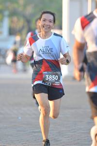 BIB: 3850, 128
                            <button type="button" onclick="openModal(6442957)" class="btn btn-primary btn-sm float-right btn-popup" data-toggle="modal" data-target=".modal-high-quality">
                        <i class="fas fa-shopping-cart"></i> Add to Cart
                    </button>
                                            <button type="button" onclick="isThisMe(6442957, true)" class="btn btn-success btn-sm float-right btn-popup btn-isme hidden" data-toggle="tooltip" data-placement="bottom" title="นี่คือรูปของคุณใช่ไหม คลิกที่นี่เพื่อเอาเข้าอัลบั้ม">
                        <i class="fas fa-plus"></i> Add to album
                    </button>
                    <button type="button" onclick="isThisMe(6442957, false)" class="btn btn-warning btn-sm float-right btn-popup btn-isnotme hidden">
                        <i class="fas fa-ban"></i> Remove from album
                    </button>