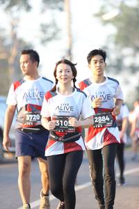 BIB: 3720, 2884, 310, 124
                            <button type="button" onclick="openModal(6514123)" class="btn btn-primary btn-sm float-right btn-popup" data-toggle="modal" data-target=".modal-high-quality">
                        <i class="fas fa-shopping-cart"></i> Add to Cart
                    </button>
                                            <button type="button" onclick="isThisMe(6514123, true)" class="btn btn-success btn-sm float-right btn-popup btn-isme hidden" data-toggle="tooltip" data-placement="bottom" title="นี่คือรูปของคุณใช่ไหม คลิกที่นี่เพื่อเอาเข้าอัลบั้ม">
                        <i class="fas fa-plus"></i> Add to album
                    </button>
                    <button type="button" onclick="isThisMe(6514123, false)" class="btn btn-warning btn-sm float-right btn-popup btn-isnotme hidden">
                        <i class="fas fa-ban"></i> Remove from album
                    </button>