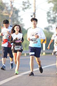 BIB: 131, 6001, 7282
                            <button type="button" onclick="openModal(6514175)" class="btn btn-primary btn-sm float-right btn-popup" data-toggle="modal" data-target=".modal-high-quality">
                        <i class="fas fa-shopping-cart"></i> Add to Cart
                    </button>
                                            <button type="button" onclick="isThisMe(6514175, true)" class="btn btn-success btn-sm float-right btn-popup btn-isme hidden" data-toggle="tooltip" data-placement="bottom" title="นี่คือรูปของคุณใช่ไหม คลิกที่นี่เพื่อเอาเข้าอัลบั้ม">
                        <i class="fas fa-plus"></i> Add to album
                    </button>
                    <button type="button" onclick="isThisMe(6514175, false)" class="btn btn-warning btn-sm float-right btn-popup btn-isnotme hidden">
                        <i class="fas fa-ban"></i> Remove from album
                    </button>