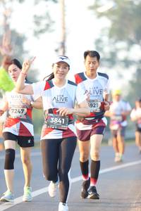 BIB: 921, 7247, 3841
                            <button type="button" onclick="openModal(6513355)" class="btn btn-primary btn-sm float-right btn-popup" data-toggle="modal" data-target=".modal-high-quality">
                        <i class="fas fa-shopping-cart"></i> Add to Cart
                    </button>
                                            <button type="button" onclick="isThisMe(6513355, true)" class="btn btn-success btn-sm float-right btn-popup btn-isme hidden" data-toggle="tooltip" data-placement="bottom" title="นี่คือรูปของคุณใช่ไหม คลิกที่นี่เพื่อเอาเข้าอัลบั้ม">
                        <i class="fas fa-plus"></i> Add to album
                    </button>
                    <button type="button" onclick="isThisMe(6513355, false)" class="btn btn-warning btn-sm float-right btn-popup btn-isnotme hidden">
                        <i class="fas fa-ban"></i> Remove from album
                    </button>