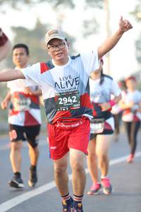 BIB: 2942, 124
                            <button type="button" onclick="openModal(6455563)" class="btn btn-primary btn-sm float-right btn-popup" data-toggle="modal" data-target=".modal-high-quality">
                        <i class="fas fa-shopping-cart"></i> Add to Cart
                    </button>
                                            <button type="button" onclick="isThisMe(6455563, true)" class="btn btn-success btn-sm float-right btn-popup btn-isme hidden" data-toggle="tooltip" data-placement="bottom" title="นี่คือรูปของคุณใช่ไหม คลิกที่นี่เพื่อเอาเข้าอัลบั้ม">
                        <i class="fas fa-plus"></i> Add to album
                    </button>
                    <button type="button" onclick="isThisMe(6455563, false)" class="btn btn-warning btn-sm float-right btn-popup btn-isnotme hidden">
                        <i class="fas fa-ban"></i> Remove from album
                    </button>