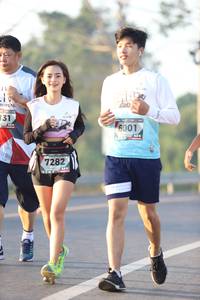 BIB: 6001, 7282
                            <button type="button" onclick="openModal(6514178)" class="btn btn-primary btn-sm float-right btn-popup" data-toggle="modal" data-target=".modal-high-quality">
                        <i class="fas fa-shopping-cart"></i> Add to Cart
                    </button>
                                            <button type="button" onclick="isThisMe(6514178, true)" class="btn btn-success btn-sm float-right btn-popup btn-isme hidden" data-toggle="tooltip" data-placement="bottom" title="นี่คือรูปของคุณใช่ไหม คลิกที่นี่เพื่อเอาเข้าอัลบั้ม">
                        <i class="fas fa-plus"></i> Add to album
                    </button>
                    <button type="button" onclick="isThisMe(6514178, false)" class="btn btn-warning btn-sm float-right btn-popup btn-isnotme hidden">
                        <i class="fas fa-ban"></i> Remove from album
                    </button>