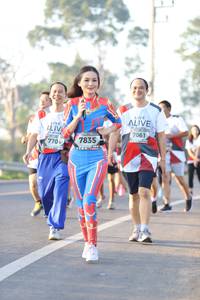 BIB: 7061, 7835, 7704
                            <button type="button" onclick="openModal(6514313)" class="btn btn-primary btn-sm float-right btn-popup" data-toggle="modal" data-target=".modal-high-quality">
                        <i class="fas fa-shopping-cart"></i> Add to Cart
                    </button>
                                            <button type="button" onclick="isThisMe(6514313, true)" class="btn btn-success btn-sm float-right btn-popup btn-isme hidden" data-toggle="tooltip" data-placement="bottom" title="นี่คือรูปของคุณใช่ไหม คลิกที่นี่เพื่อเอาเข้าอัลบั้ม">
                        <i class="fas fa-plus"></i> Add to album
                    </button>
                    <button type="button" onclick="isThisMe(6514313, false)" class="btn btn-warning btn-sm float-right btn-popup btn-isnotme hidden">
                        <i class="fas fa-ban"></i> Remove from album
                    </button>