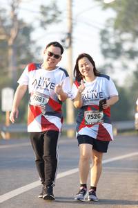 BIB: 7081, 7526
                            <button type="button" onclick="openModal(6514423)" class="btn btn-primary btn-sm float-right btn-popup" data-toggle="modal" data-target=".modal-high-quality">
                        <i class="fas fa-shopping-cart"></i> Add to Cart
                    </button>
                                            <button type="button" onclick="isThisMe(6514423, true)" class="btn btn-success btn-sm float-right btn-popup btn-isme hidden" data-toggle="tooltip" data-placement="bottom" title="นี่คือรูปของคุณใช่ไหม คลิกที่นี่เพื่อเอาเข้าอัลบั้ม">
                        <i class="fas fa-plus"></i> Add to album
                    </button>
                    <button type="button" onclick="isThisMe(6514423, false)" class="btn btn-warning btn-sm float-right btn-popup btn-isnotme hidden">
                        <i class="fas fa-ban"></i> Remove from album
                    </button>