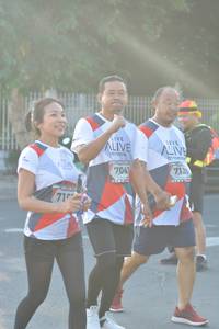 BIB: 7126, 704
                            <button type="button" onclick="openModal(6481494)" class="btn btn-primary btn-sm float-right btn-popup" data-toggle="modal" data-target=".modal-high-quality">
                        <i class="fas fa-shopping-cart"></i> Add to Cart
                    </button>
                                            <button type="button" onclick="isThisMe(6481494, true)" class="btn btn-success btn-sm float-right btn-popup btn-isme hidden" data-toggle="tooltip" data-placement="bottom" title="นี่คือรูปของคุณใช่ไหม คลิกที่นี่เพื่อเอาเข้าอัลบั้ม">
                        <i class="fas fa-plus"></i> Add to album
                    </button>
                    <button type="button" onclick="isThisMe(6481494, false)" class="btn btn-warning btn-sm float-right btn-popup btn-isnotme hidden">
                        <i class="fas fa-ban"></i> Remove from album
                    </button>