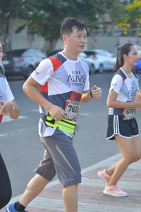 BIB: 7628, 673
                            <button type="button" onclick="openModal(6480781)" class="btn btn-primary btn-sm float-right btn-popup" data-toggle="modal" data-target=".modal-high-quality">
                        <i class="fas fa-shopping-cart"></i> Add to Cart
                    </button>
                                            <button type="button" onclick="isThisMe(6480781, true)" class="btn btn-success btn-sm float-right btn-popup btn-isme hidden" data-toggle="tooltip" data-placement="bottom" title="นี่คือรูปของคุณใช่ไหม คลิกที่นี่เพื่อเอาเข้าอัลบั้ม">
                        <i class="fas fa-plus"></i> Add to album
                    </button>
                    <button type="button" onclick="isThisMe(6480781, false)" class="btn btn-warning btn-sm float-right btn-popup btn-isnotme hidden">
                        <i class="fas fa-ban"></i> Remove from album
                    </button>