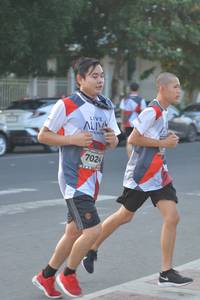 BIB: 7024
                            <button type="button" onclick="openModal(6480478)" class="btn btn-primary btn-sm float-right btn-popup" data-toggle="modal" data-target=".modal-high-quality">
                        <i class="fas fa-shopping-cart"></i> Add to Cart
                    </button>
                                            <button type="button" onclick="isThisMe(6480478, true)" class="btn btn-success btn-sm float-right btn-popup btn-isme hidden" data-toggle="tooltip" data-placement="bottom" title="นี่คือรูปของคุณใช่ไหม คลิกที่นี่เพื่อเอาเข้าอัลบั้ม">
                        <i class="fas fa-plus"></i> Add to album
                    </button>
                    <button type="button" onclick="isThisMe(6480478, false)" class="btn btn-warning btn-sm float-right btn-popup btn-isnotme hidden">
                        <i class="fas fa-ban"></i> Remove from album
                    </button>