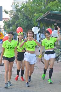 BIB: 999
                            <button type="button" onclick="openModal(6480708)" class="btn btn-primary btn-sm float-right btn-popup" data-toggle="modal" data-target=".modal-high-quality">
                        <i class="fas fa-shopping-cart"></i> Add to Cart
                    </button>
                                            <button type="button" onclick="isThisMe(6480708, true)" class="btn btn-success btn-sm float-right btn-popup btn-isme hidden" data-toggle="tooltip" data-placement="bottom" title="นี่คือรูปของคุณใช่ไหม คลิกที่นี่เพื่อเอาเข้าอัลบั้ม">
                        <i class="fas fa-plus"></i> Add to album
                    </button>
                    <button type="button" onclick="isThisMe(6480708, false)" class="btn btn-warning btn-sm float-right btn-popup btn-isnotme hidden">
                        <i class="fas fa-ban"></i> Remove from album
                    </button>