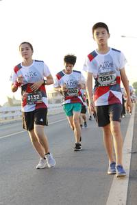 BIB: 7551, 3132, 6922
                            <button type="button" onclick="openModal(6423512)" class="btn btn-primary btn-sm float-right btn-popup" data-toggle="modal" data-target=".modal-high-quality">
                        <i class="fas fa-shopping-cart"></i> Add to Cart
                    </button>
                                            <button type="button" onclick="isThisMe(6423512, true)" class="btn btn-success btn-sm float-right btn-popup btn-isme hidden" data-toggle="tooltip" data-placement="bottom" title="นี่คือรูปของคุณใช่ไหม คลิกที่นี่เพื่อเอาเข้าอัลบั้ม">
                        <i class="fas fa-plus"></i> Add to album
                    </button>
                    <button type="button" onclick="isThisMe(6423512, false)" class="btn btn-warning btn-sm float-right btn-popup btn-isnotme hidden">
                        <i class="fas fa-ban"></i> Remove from album
                    </button>