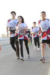 BIB: 7693, 6603, 7883, 7302
                            <button type="button" onclick="openModal(6425088)" class="btn btn-primary btn-sm float-right btn-popup" data-toggle="modal" data-target=".modal-high-quality">
                        <i class="fas fa-shopping-cart"></i> Add to Cart
                    </button>
                                            <button type="button" onclick="isThisMe(6425088, true)" class="btn btn-success btn-sm float-right btn-popup btn-isme hidden" data-toggle="tooltip" data-placement="bottom" title="นี่คือรูปของคุณใช่ไหม คลิกที่นี่เพื่อเอาเข้าอัลบั้ม">
                        <i class="fas fa-plus"></i> Add to album
                    </button>
                    <button type="button" onclick="isThisMe(6425088, false)" class="btn btn-warning btn-sm float-right btn-popup btn-isnotme hidden">
                        <i class="fas fa-ban"></i> Remove from album
                    </button>