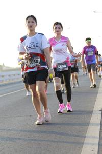 BIB: 5050, 3898
                            <button type="button" onclick="openModal(6425294)" class="btn btn-primary btn-sm float-right btn-popup" data-toggle="modal" data-target=".modal-high-quality">
                        <i class="fas fa-shopping-cart"></i> Add to Cart
                    </button>
                                            <button type="button" onclick="isThisMe(6425294, true)" class="btn btn-success btn-sm float-right btn-popup btn-isme hidden" data-toggle="tooltip" data-placement="bottom" title="นี่คือรูปของคุณใช่ไหม คลิกที่นี่เพื่อเอาเข้าอัลบั้ม">
                        <i class="fas fa-plus"></i> Add to album
                    </button>
                    <button type="button" onclick="isThisMe(6425294, false)" class="btn btn-warning btn-sm float-right btn-popup btn-isnotme hidden">
                        <i class="fas fa-ban"></i> Remove from album
                    </button>