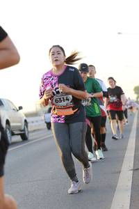 BIB: 6314, 779
                            <button type="button" onclick="openModal(6423170)" class="btn btn-primary btn-sm float-right btn-popup" data-toggle="modal" data-target=".modal-high-quality">
                        <i class="fas fa-shopping-cart"></i> Add to Cart
                    </button>
                                            <button type="button" onclick="isThisMe(6423170, true)" class="btn btn-success btn-sm float-right btn-popup btn-isme hidden" data-toggle="tooltip" data-placement="bottom" title="นี่คือรูปของคุณใช่ไหม คลิกที่นี่เพื่อเอาเข้าอัลบั้ม">
                        <i class="fas fa-plus"></i> Add to album
                    </button>
                    <button type="button" onclick="isThisMe(6423170, false)" class="btn btn-warning btn-sm float-right btn-popup btn-isnotme hidden">
                        <i class="fas fa-ban"></i> Remove from album
                    </button>