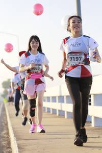 BIB: 7197, 689
                            <button type="button" onclick="openModal(6426228)" class="btn btn-primary btn-sm float-right btn-popup" data-toggle="modal" data-target=".modal-high-quality">
                        <i class="fas fa-shopping-cart"></i> Add to Cart
                    </button>
                                            <button type="button" onclick="isThisMe(6426228, true)" class="btn btn-success btn-sm float-right btn-popup btn-isme hidden" data-toggle="tooltip" data-placement="bottom" title="นี่คือรูปของคุณใช่ไหม คลิกที่นี่เพื่อเอาเข้าอัลบั้ม">
                        <i class="fas fa-plus"></i> Add to album
                    </button>
                    <button type="button" onclick="isThisMe(6426228, false)" class="btn btn-warning btn-sm float-right btn-popup btn-isnotme hidden">
                        <i class="fas fa-ban"></i> Remove from album
                    </button>