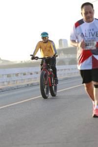 BIB: 271
                            <button type="button" onclick="openModal(6425551)" class="btn btn-primary btn-sm float-right btn-popup" data-toggle="modal" data-target=".modal-high-quality">
                        <i class="fas fa-shopping-cart"></i> Add to Cart
                    </button>
                                            <button type="button" onclick="isThisMe(6425551, true)" class="btn btn-success btn-sm float-right btn-popup btn-isme hidden" data-toggle="tooltip" data-placement="bottom" title="นี่คือรูปของคุณใช่ไหม คลิกที่นี่เพื่อเอาเข้าอัลบั้ม">
                        <i class="fas fa-plus"></i> Add to album
                    </button>
                    <button type="button" onclick="isThisMe(6425551, false)" class="btn btn-warning btn-sm float-right btn-popup btn-isnotme hidden">
                        <i class="fas fa-ban"></i> Remove from album
                    </button>