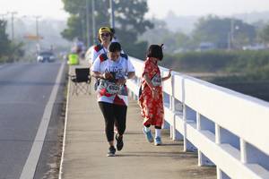 BIB: 643, 6526
                            <button type="button" onclick="openModal(6426757)" class="btn btn-primary btn-sm float-right btn-popup" data-toggle="modal" data-target=".modal-high-quality">
                        <i class="fas fa-shopping-cart"></i> Add to Cart
                    </button>
                                            <button type="button" onclick="isThisMe(6426757, true)" class="btn btn-success btn-sm float-right btn-popup btn-isme hidden" data-toggle="tooltip" data-placement="bottom" title="นี่คือรูปของคุณใช่ไหม คลิกที่นี่เพื่อเอาเข้าอัลบั้ม">
                        <i class="fas fa-plus"></i> Add to album
                    </button>
                    <button type="button" onclick="isThisMe(6426757, false)" class="btn btn-warning btn-sm float-right btn-popup btn-isnotme hidden">
                        <i class="fas fa-ban"></i> Remove from album
                    </button>