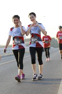 BIB: 3825, 3824
                            <button type="button" onclick="openModal(6425522)" class="btn btn-primary btn-sm float-right btn-popup" data-toggle="modal" data-target=".modal-high-quality">
                        <i class="fas fa-shopping-cart"></i> Add to Cart
                    </button>
                                            <button type="button" onclick="isThisMe(6425522, true)" class="btn btn-success btn-sm float-right btn-popup btn-isme hidden" data-toggle="tooltip" data-placement="bottom" title="นี่คือรูปของคุณใช่ไหม คลิกที่นี่เพื่อเอาเข้าอัลบั้ม">
                        <i class="fas fa-plus"></i> Add to album
                    </button>
                    <button type="button" onclick="isThisMe(6425522, false)" class="btn btn-warning btn-sm float-right btn-popup btn-isnotme hidden">
                        <i class="fas fa-ban"></i> Remove from album
                    </button>