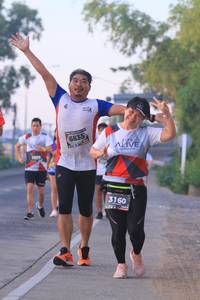 BIB: 6835, 3160
                            <button type="button" onclick="openModal(6387291)" class="btn btn-primary btn-sm float-right btn-popup" data-toggle="modal" data-target=".modal-high-quality">
                        <i class="fas fa-shopping-cart"></i> Add to Cart
                    </button>
                                            <button type="button" onclick="isThisMe(6387291, true)" class="btn btn-success btn-sm float-right btn-popup btn-isme hidden" data-toggle="tooltip" data-placement="bottom" title="นี่คือรูปของคุณใช่ไหม คลิกที่นี่เพื่อเอาเข้าอัลบั้ม">
                        <i class="fas fa-plus"></i> Add to album
                    </button>
                    <button type="button" onclick="isThisMe(6387291, false)" class="btn btn-warning btn-sm float-right btn-popup btn-isnotme hidden">
                        <i class="fas fa-ban"></i> Remove from album
                    </button>