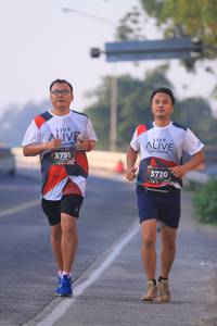 BIB: 3791, 3720
                            <button type="button" onclick="openModal(6389070)" class="btn btn-primary btn-sm float-right btn-popup" data-toggle="modal" data-target=".modal-high-quality">
                        <i class="fas fa-shopping-cart"></i> Add to Cart
                    </button>
                                            <button type="button" onclick="isThisMe(6389070, true)" class="btn btn-success btn-sm float-right btn-popup btn-isme hidden" data-toggle="tooltip" data-placement="bottom" title="นี่คือรูปของคุณใช่ไหม คลิกที่นี่เพื่อเอาเข้าอัลบั้ม">
                        <i class="fas fa-plus"></i> Add to album
                    </button>
                    <button type="button" onclick="isThisMe(6389070, false)" class="btn btn-warning btn-sm float-right btn-popup btn-isnotme hidden">
                        <i class="fas fa-ban"></i> Remove from album
                    </button>