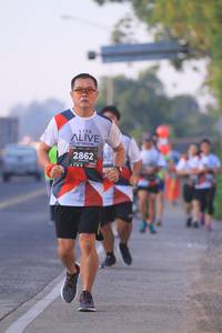 BIB: 2862
                            <button type="button" onclick="openModal(6389634)" class="btn btn-primary btn-sm float-right btn-popup" data-toggle="modal" data-target=".modal-high-quality">
                        <i class="fas fa-shopping-cart"></i> Add to Cart
                    </button>
                                            <button type="button" onclick="isThisMe(6389634, true)" class="btn btn-success btn-sm float-right btn-popup btn-isme hidden" data-toggle="tooltip" data-placement="bottom" title="นี่คือรูปของคุณใช่ไหม คลิกที่นี่เพื่อเอาเข้าอัลบั้ม">
                        <i class="fas fa-plus"></i> Add to album
                    </button>
                    <button type="button" onclick="isThisMe(6389634, false)" class="btn btn-warning btn-sm float-right btn-popup btn-isnotme hidden">
                        <i class="fas fa-ban"></i> Remove from album
                    </button>