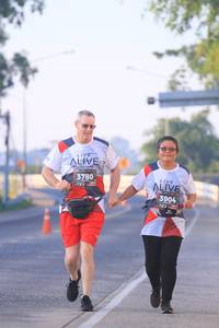 BIB: 3780, 3904
                            <button type="button" onclick="openModal(6391272)" class="btn btn-primary btn-sm float-right btn-popup" data-toggle="modal" data-target=".modal-high-quality">
                        <i class="fas fa-shopping-cart"></i> Add to Cart
                    </button>
                                            <button type="button" onclick="isThisMe(6391272, true)" class="btn btn-success btn-sm float-right btn-popup btn-isme hidden" data-toggle="tooltip" data-placement="bottom" title="นี่คือรูปของคุณใช่ไหม คลิกที่นี่เพื่อเอาเข้าอัลบั้ม">
                        <i class="fas fa-plus"></i> Add to album
                    </button>
                    <button type="button" onclick="isThisMe(6391272, false)" class="btn btn-warning btn-sm float-right btn-popup btn-isnotme hidden">
                        <i class="fas fa-ban"></i> Remove from album
                    </button>