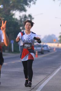 BIB: 3902
                            <button type="button" onclick="openModal(6388261)" class="btn btn-primary btn-sm float-right btn-popup" data-toggle="modal" data-target=".modal-high-quality">
                        <i class="fas fa-shopping-cart"></i> Add to Cart
                    </button>
                                            <button type="button" onclick="isThisMe(6388261, true)" class="btn btn-success btn-sm float-right btn-popup btn-isme hidden" data-toggle="tooltip" data-placement="bottom" title="นี่คือรูปของคุณใช่ไหม คลิกที่นี่เพื่อเอาเข้าอัลบั้ม">
                        <i class="fas fa-plus"></i> Add to album
                    </button>
                    <button type="button" onclick="isThisMe(6388261, false)" class="btn btn-warning btn-sm float-right btn-popup btn-isnotme hidden">
                        <i class="fas fa-ban"></i> Remove from album
                    </button>