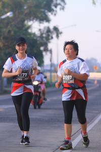 BIB: 2177, 2057
                            <button type="button" onclick="openModal(6388682)" class="btn btn-primary btn-sm float-right btn-popup" data-toggle="modal" data-target=".modal-high-quality">
                        <i class="fas fa-shopping-cart"></i> Add to Cart
                    </button>
                                            <button type="button" onclick="isThisMe(6388682, true)" class="btn btn-success btn-sm float-right btn-popup btn-isme hidden" data-toggle="tooltip" data-placement="bottom" title="นี่คือรูปของคุณใช่ไหม คลิกที่นี่เพื่อเอาเข้าอัลบั้ม">
                        <i class="fas fa-plus"></i> Add to album
                    </button>
                    <button type="button" onclick="isThisMe(6388682, false)" class="btn btn-warning btn-sm float-right btn-popup btn-isnotme hidden">
                        <i class="fas fa-ban"></i> Remove from album
                    </button>