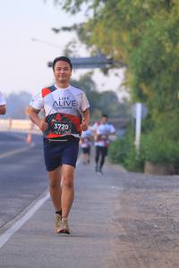 BIB: 3720
                            <button type="button" onclick="openModal(6389098)" class="btn btn-primary btn-sm float-right btn-popup" data-toggle="modal" data-target=".modal-high-quality">
                        <i class="fas fa-shopping-cart"></i> Add to Cart
                    </button>
                                            <button type="button" onclick="isThisMe(6389098, true)" class="btn btn-success btn-sm float-right btn-popup btn-isme hidden" data-toggle="tooltip" data-placement="bottom" title="นี่คือรูปของคุณใช่ไหม คลิกที่นี่เพื่อเอาเข้าอัลบั้ม">
                        <i class="fas fa-plus"></i> Add to album
                    </button>
                    <button type="button" onclick="isThisMe(6389098, false)" class="btn btn-warning btn-sm float-right btn-popup btn-isnotme hidden">
                        <i class="fas fa-ban"></i> Remove from album
                    </button>